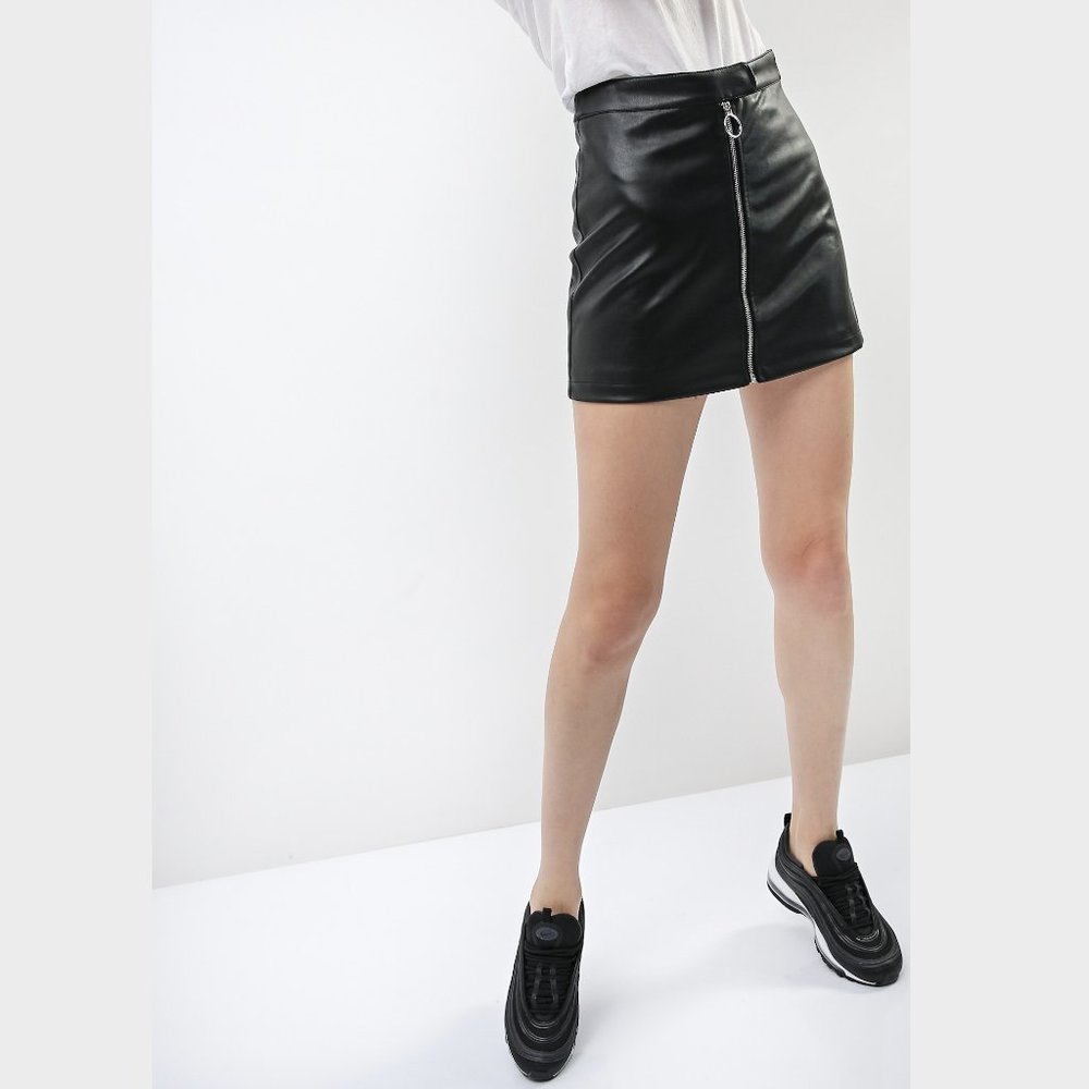 NWT • Forever 21 • Faux Leather Mini Skirt Sz S